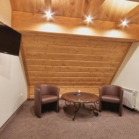 Проживание в семье Dworek Pod Jodlami