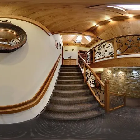 Dworek Pod Jodlami * Закопане