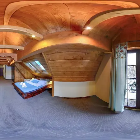 Проживание в семье Dworek Pod Jodlami *